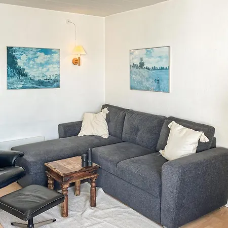 2 Bedroom Gorgeous In *